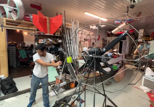 YouTuber Builds 40-MPH Gas-Powered “Snow Plane” to Survive a Blizzard—But Still Couldn’t Get Chicken Wings