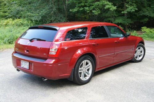 The Dodge Magnum Was the V8 Wagon America Didn't Deserve, and We're Still Mad It Died