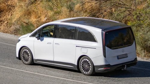 Mercedes, An Even More Appealing Version Of Mercedes' Unusual New Limo Just Got Caught In Testing