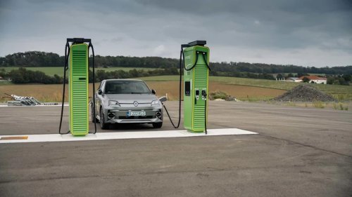 Same Battery Size, Different Range: VW ID. Polo Takes On Renault 5