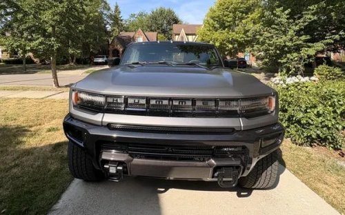GMC Hummer EV Pickup Offers Versatility