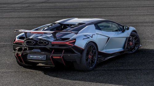 Lamborghini Says It Has No Current Plans for a Manual Transmission