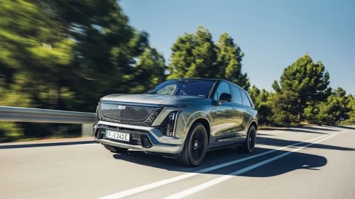 Cadillac, SUV, Cadillac Has Recalled Every Single Vistiq SUV Thanks to a Strange Third-Row Seating Issue