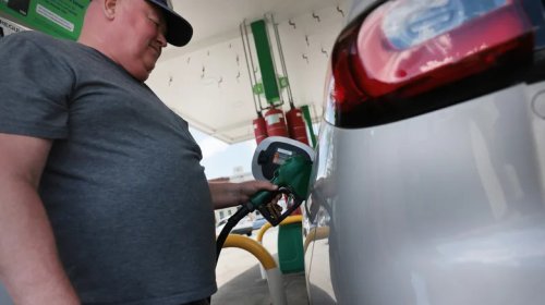 It Makes No Sense Why U.S. Auto Sales Are Holding Steady, But They Are