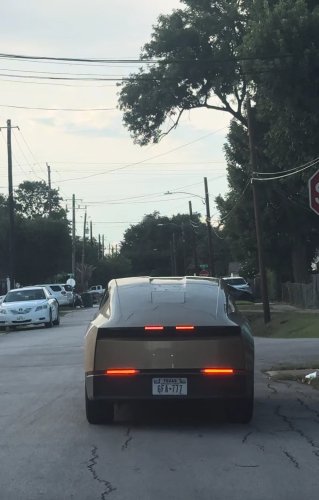Tesla Is Testing a Cybercab With SpaceX Starlink Built Right In