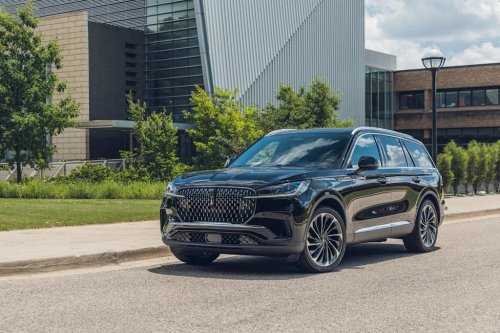 A Closer Look at the 2026 Lincoln Aviator Reserve Exterior (Photo Gallery)