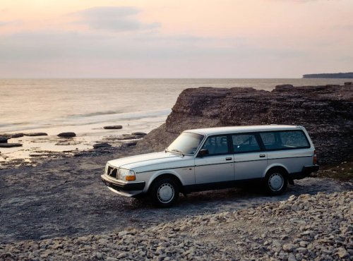 Volvo, Volvo Could Bring a New Electric Station Wagon to the U.S. by 2028, Report Claims