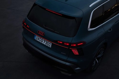 See Exterior Pics of the 2027 Audi Q7