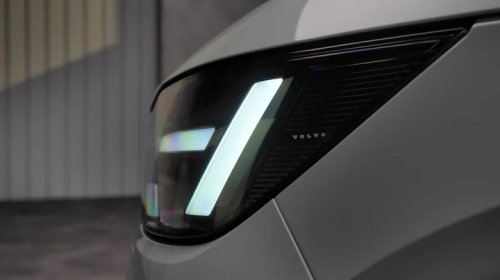 The Big 2028 Volvo XC40 Refresh Looks Great, But The Major Change Is Inside