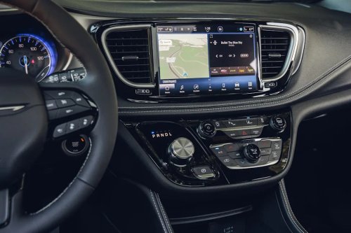 Tested: 2027 Chrysler Pacifica Still Has a Few Clever Tricks