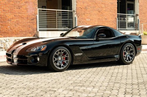 Dodge, Dodge Viper, This 4,800-Mile 2006 Dodge Viper SRT-10 Coupe Is a Final-Year Gen 3 Steal at $27,000