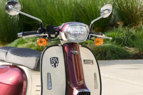 Royal Alloy’s Grand Prix 300s Scooter Channels A Classic Lambretta
