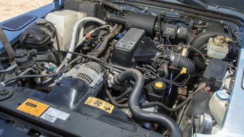 Land Rover, Land Rover Defender 90, Rover, Kim Basinger’s Stylish 1997 Land Rover Defender 90 in Photos