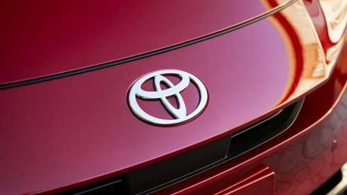 2027 Toyota Prius and Prius PHEV Get Small Tweaks, Slightly Higher Prices, and Same Sharp Style
