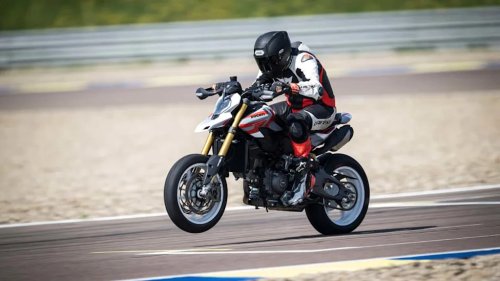 Ducati's Manic Hypermotard V2 SP Cured My Fear of Hooliganism