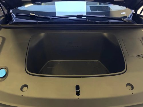 Xpeng, Tesla, Tesla Model Y, XPENG’s Electric Mona L03 Is Aimed Straight at the Tesla Model Y in Europe