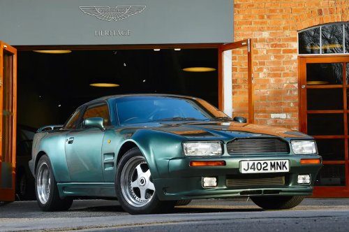 Awesome Aston Martin Virage 6.3 driven
