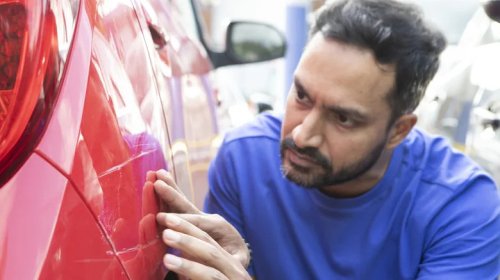Why You Should Avoid The Compressed Air Method When Removing The Wrap On Your Car