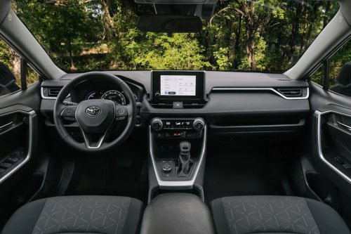 Toyota, Toyota RAV4, This Security Pro’s Toyota RAV4 Can’t Spy on Him Anymore. Here’s How He Did It