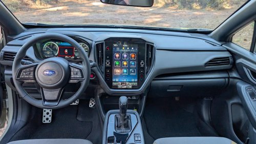 Snoozers Sell: Here Are 5 Boring Cars That Crush Competitors