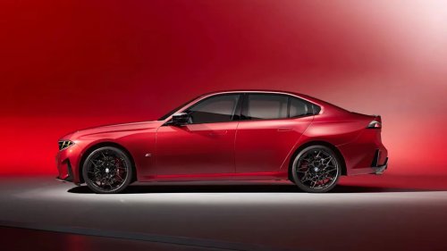 New BMW 3 Series Debuts With 437-HP Straight-Six and M3 Touches