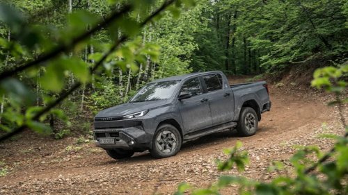 Toyota, Toyota Hilux, Toyota’s Electric Hilux Sounds Tough Until You See The Range And Towing