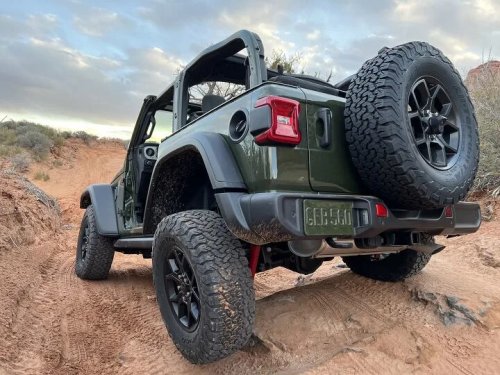 Jeep, Jeep Recalling Over 1 Million Vehicles Due to Fire Risk