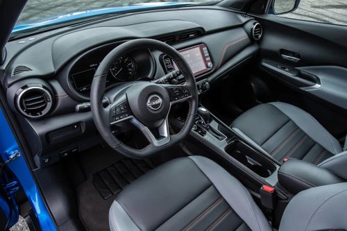 Automakers Keep Adding Tech, but Drivers Still Prefer the Basics