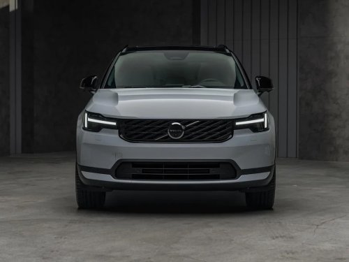 View Exterior Photos of the 2028 Volvo XC40