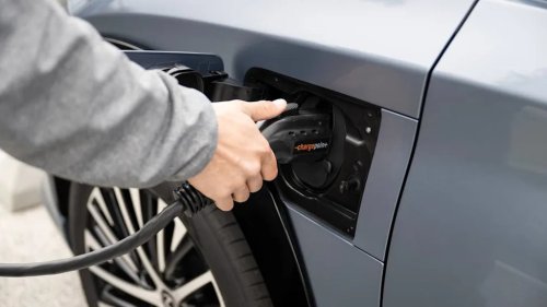 EV Buyers Keep Trading In Gas Cars Despite Higher Prices