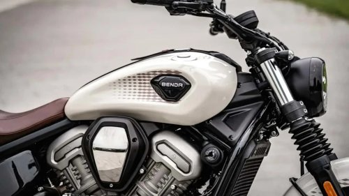 This Chinese Cruiser Motorcycle Has Four Cylinders And Zero Respect For Tradition