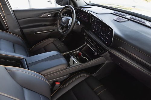 View Interior Photos of the 2027 Chevy Traverse High Country