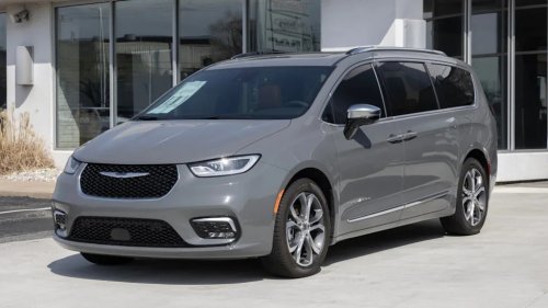 Stellantis recalls over 955,000 vehicles over rear-view camera fault