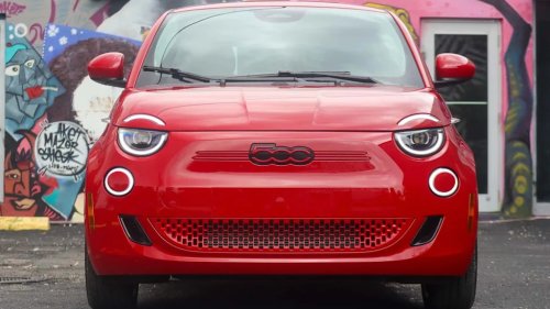 What's It Like To Live With A (Mostly) Free Fiat 500e For Two Years? These YouTubers Found Out