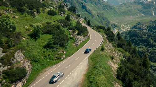 Singer-Reimagined Porsche 911s Take to the Swiss Alps in Photos