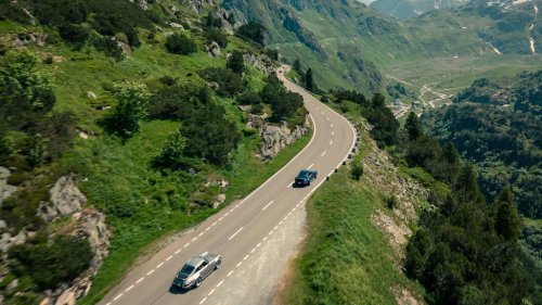 Singer-Reimagined Porsche 911s Take to the Swiss Alps in Photos