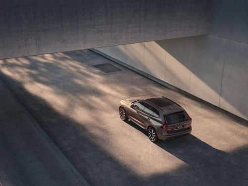 View Exterior Photos of the 2028 Volvo XC60