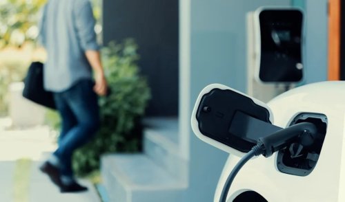 EV shopper asks if workplace charging can replace home setup as owners warn about old outlets