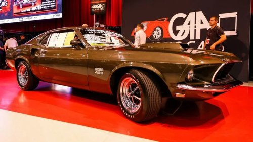 Ford, Ford GT, GAA Classic Cars' July Auction Roars Past 80% Sell-Through, Led by a Record-Setting Ford GT