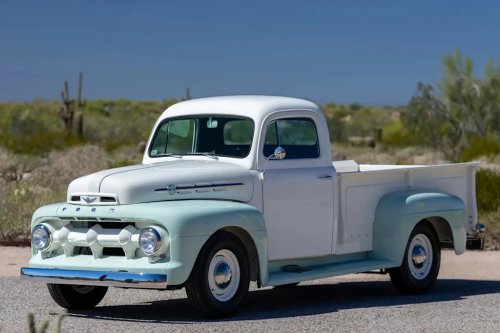 Ford, Restored 1952 Ford F-2 Pickup Heads to Auction With Flathead V8 and Modern Upgrades on Bring a Trailer