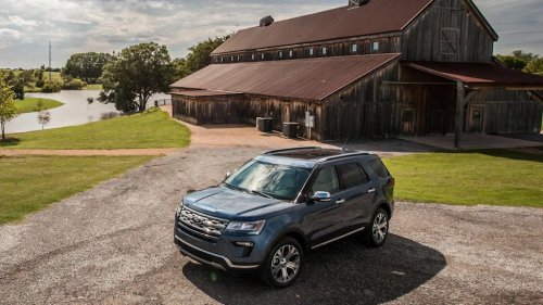 Ford, Ford Recalls Nearly 290,000 Explorers Because Roof Trim Can Fly Off