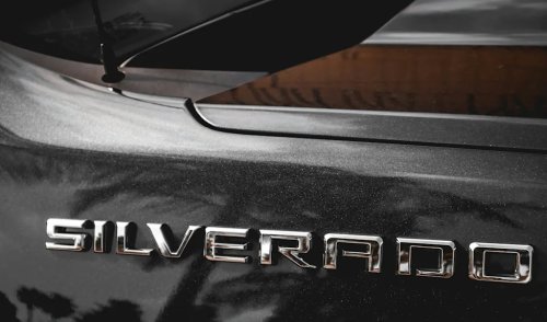 GM, GM's New Truck V8 Makes 481 HP, Drops the Dipstick, and Lands as Feds Still Probe Its Predecessor