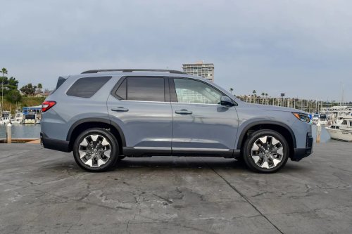 Honda, Honda Pilot, Toyota, Toyota Highlander, Honda Pilot Vs. Toyota Highlander: Here's Our Honest Comparison