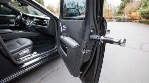 Five Weird Features Found In Luxury Vehicles You'll Wish Your Everyday Driver Had