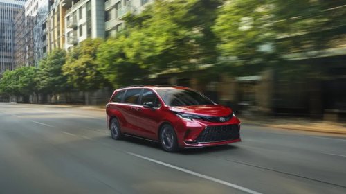 Ranking All 5 Current Production Minivans According To Which One Is Fastest