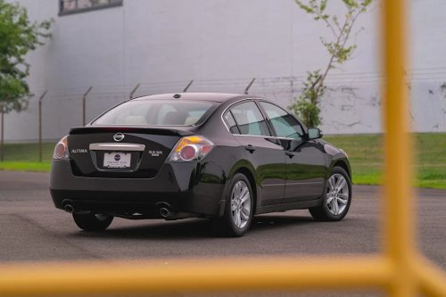 Nissan, Nissan Altima, 2012 Nissan Altima 3.5 SR for Sale With 13,000 Miles