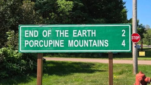 4 Weird Road Signs In The US You'd Have To See To Believe