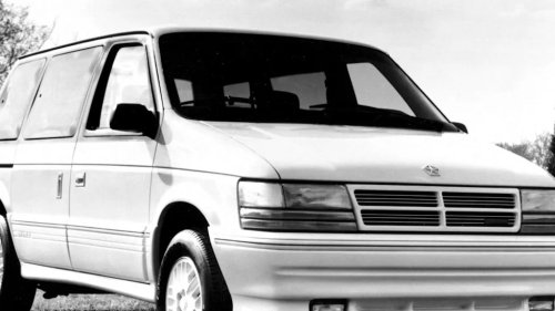 Minivans vs. SUVs: The Better Family Car Isn’t the Popular One