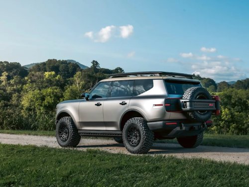 Scout’s Mountainside, ‘Trail-Ready’ Concepts Show 2 Different Sides of the Traveler SUV