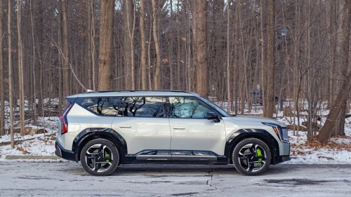 2025–2026 Kia EV9 Recalled Over Passenger Airbag Defect